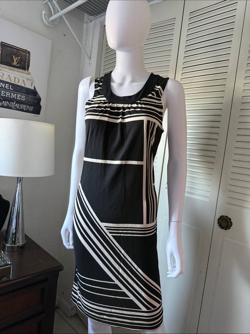 Banana Republic sleeveless size S
